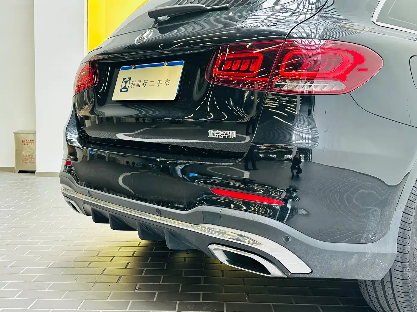 MERCEDES-BENZ GLC