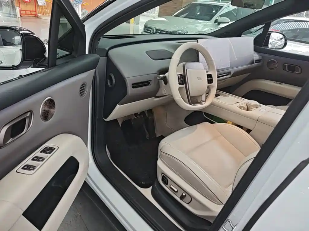 Photo 16 - Li Auto i6