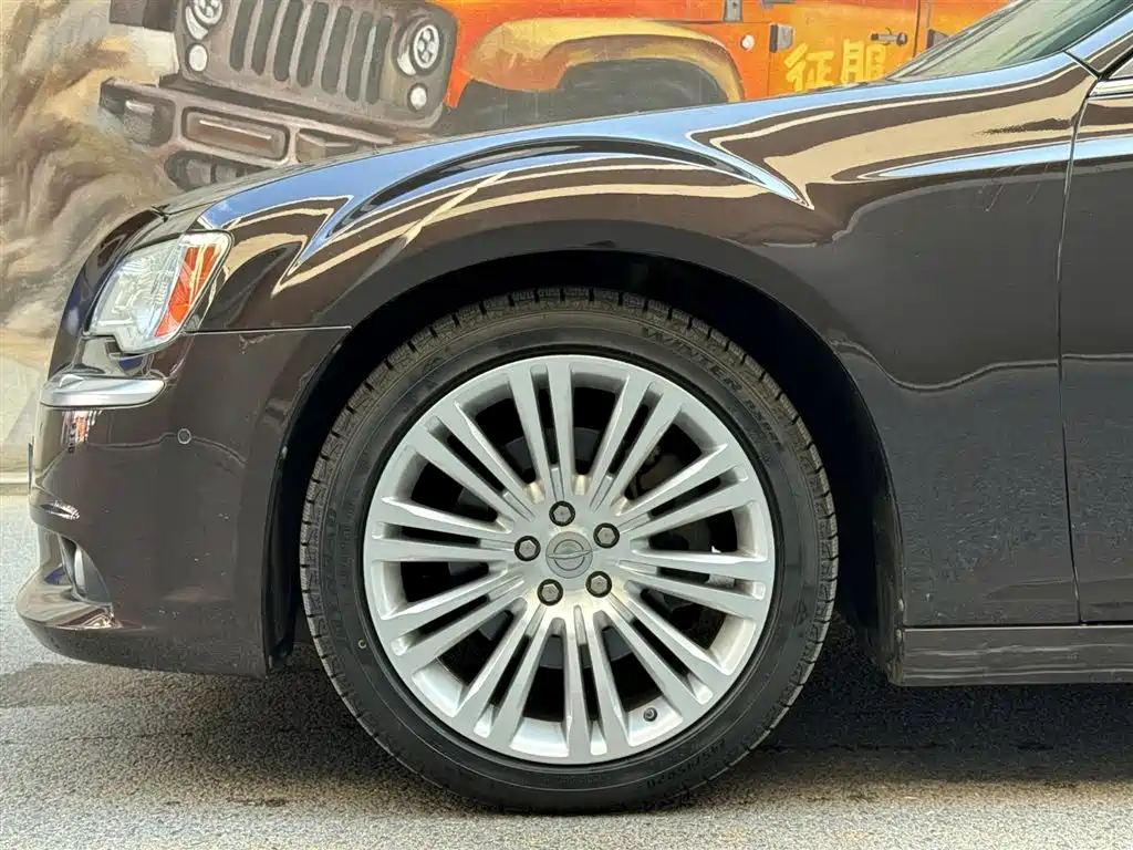 Chrysler 300C (Import) 2013 2013 3.6L Prestige Edition