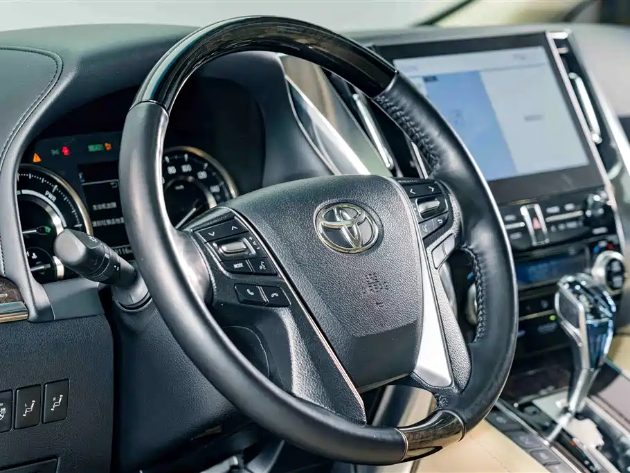 Toyota Alphard 2020 Hybrid 2.5L Premium Edition фото 9