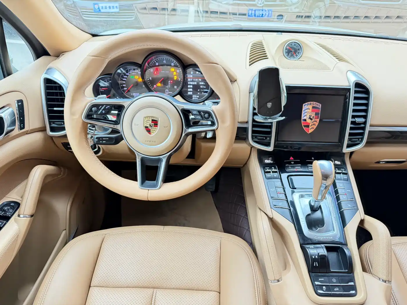 Porsche Cayenne фото 10