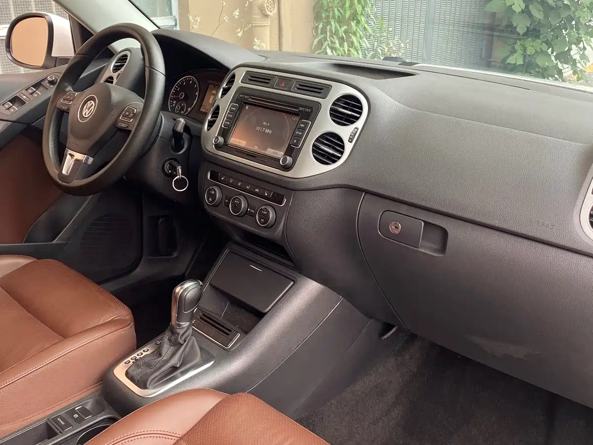 Volkswagen Tiguan 2013 1.8TSI Automatic 2WD Luxury Model фото 31