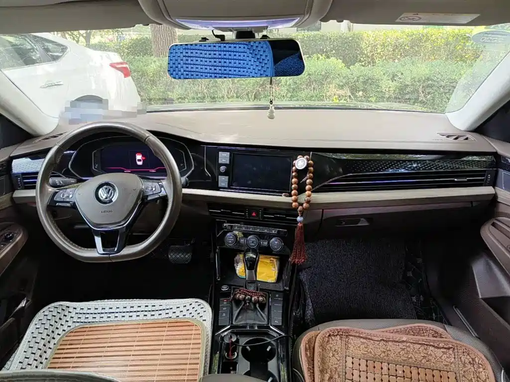 صورة 12 - Volkswagen Passat