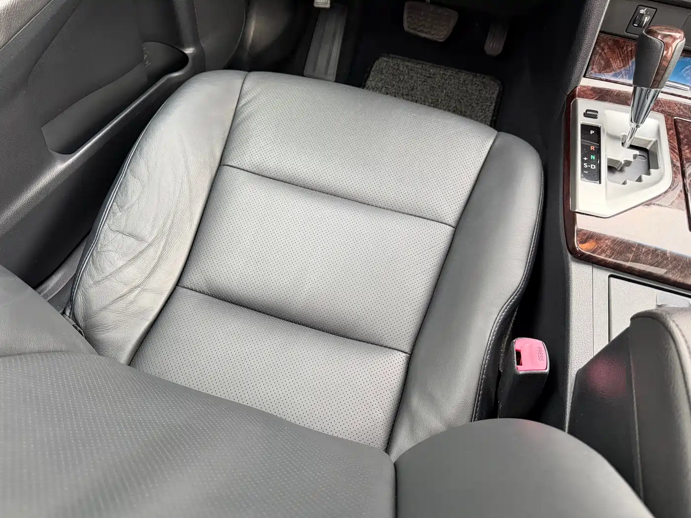Toyota Camry 2015 2.0G Leading Edition фото 21