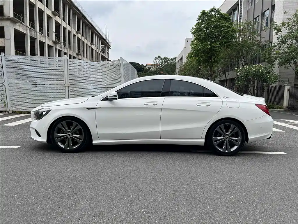 Mercedes-Benz CLA (Import) 2018 CLA 200 Dynamic Edition фото 2