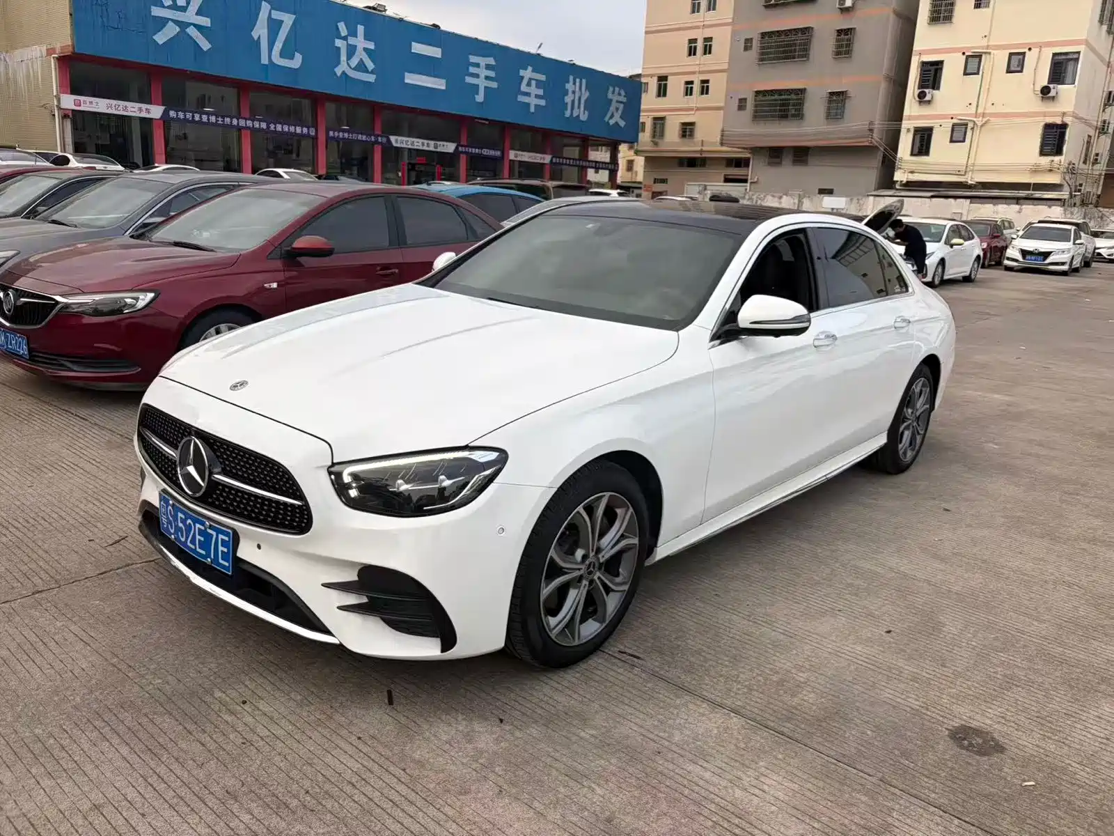 Фото 2 - Mercedes-Benz E-Class