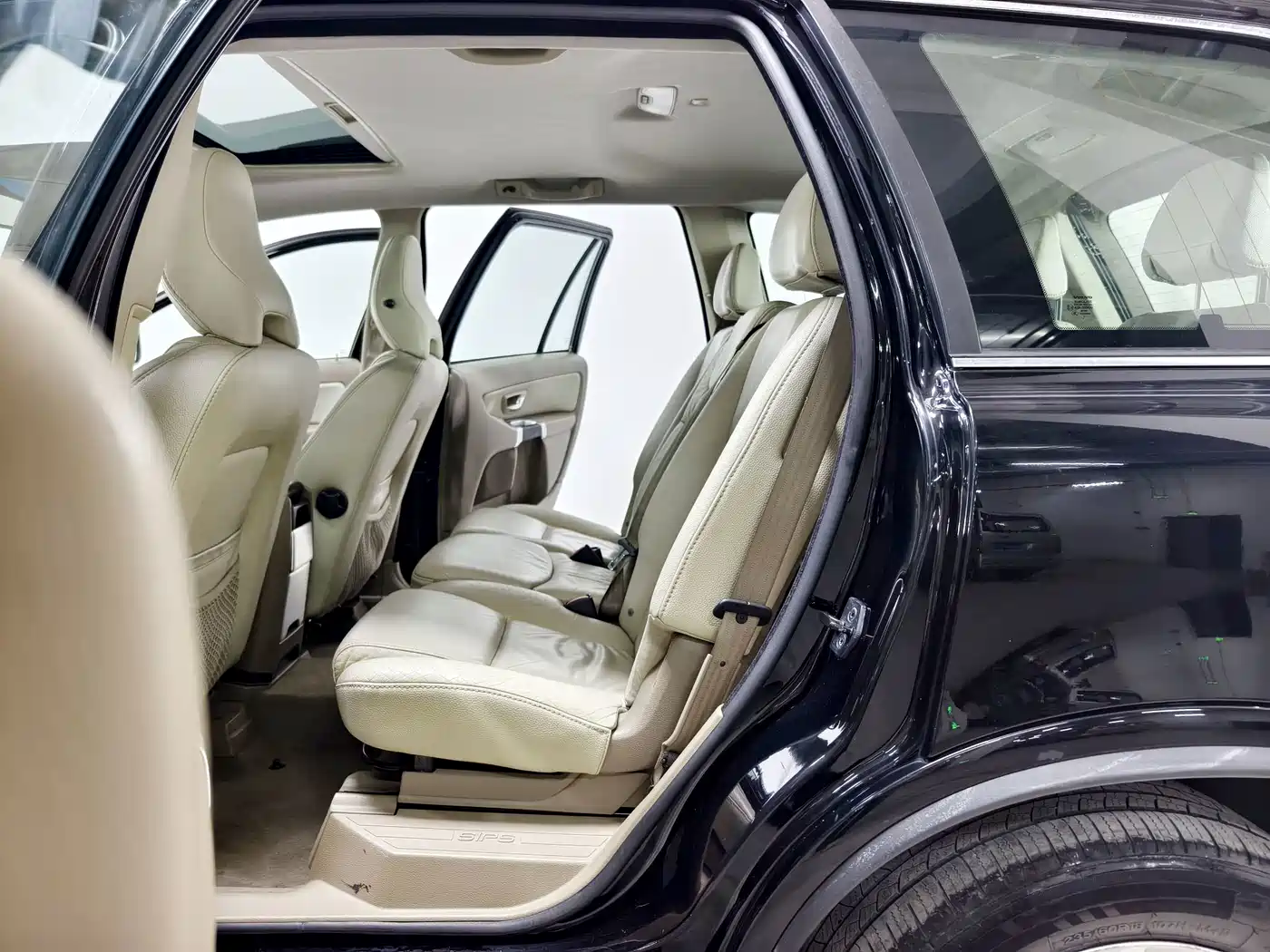 Фото 15 - Volvo XC90