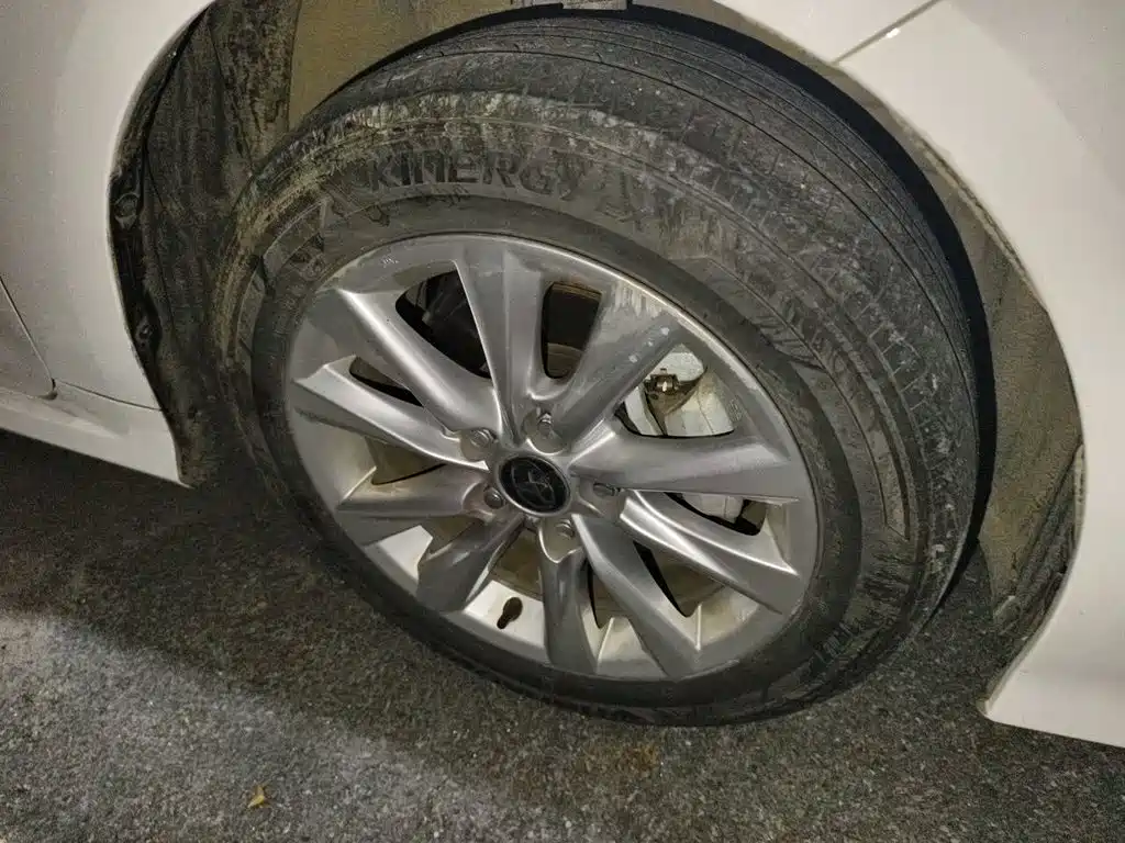 Photo 24 - Toyota Corolla
