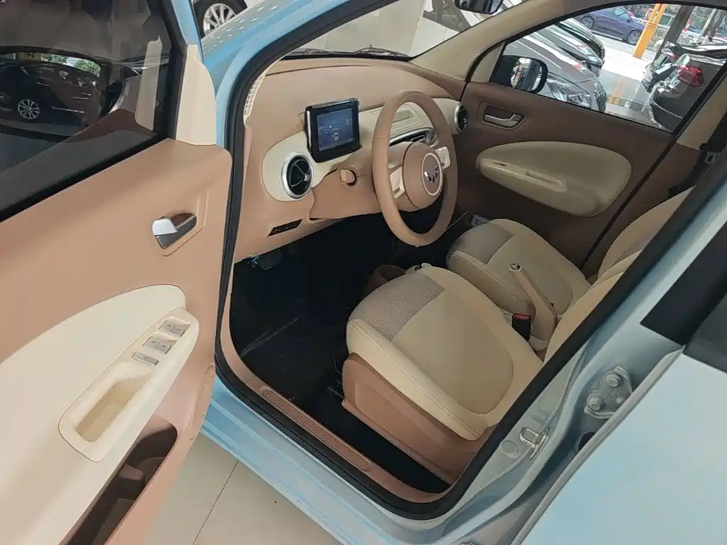 Photo 16 - Wuling Motors Hongguang MINIEV