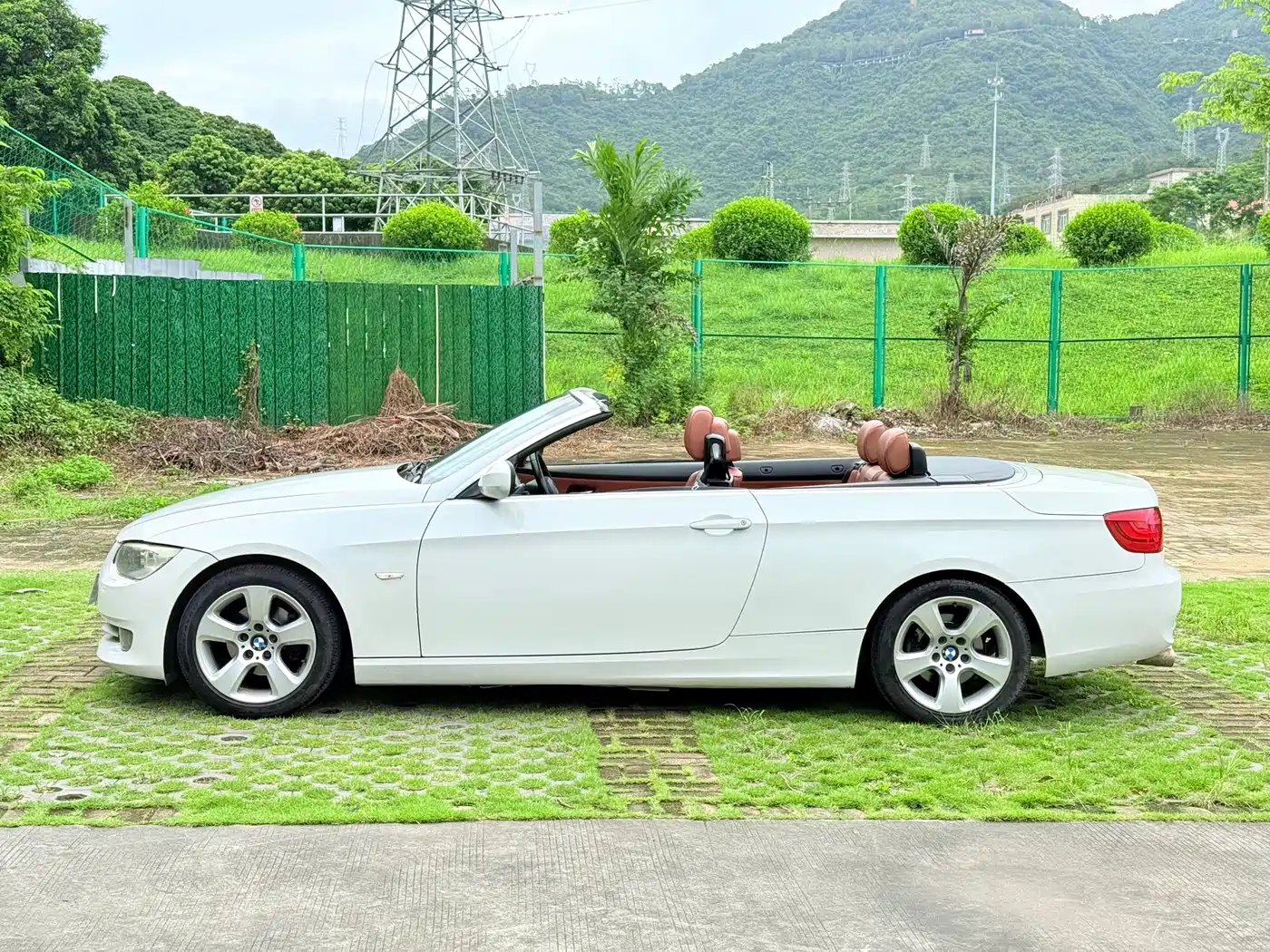 BMW 3 Series (Import) 2014 2011 320i Convertible
