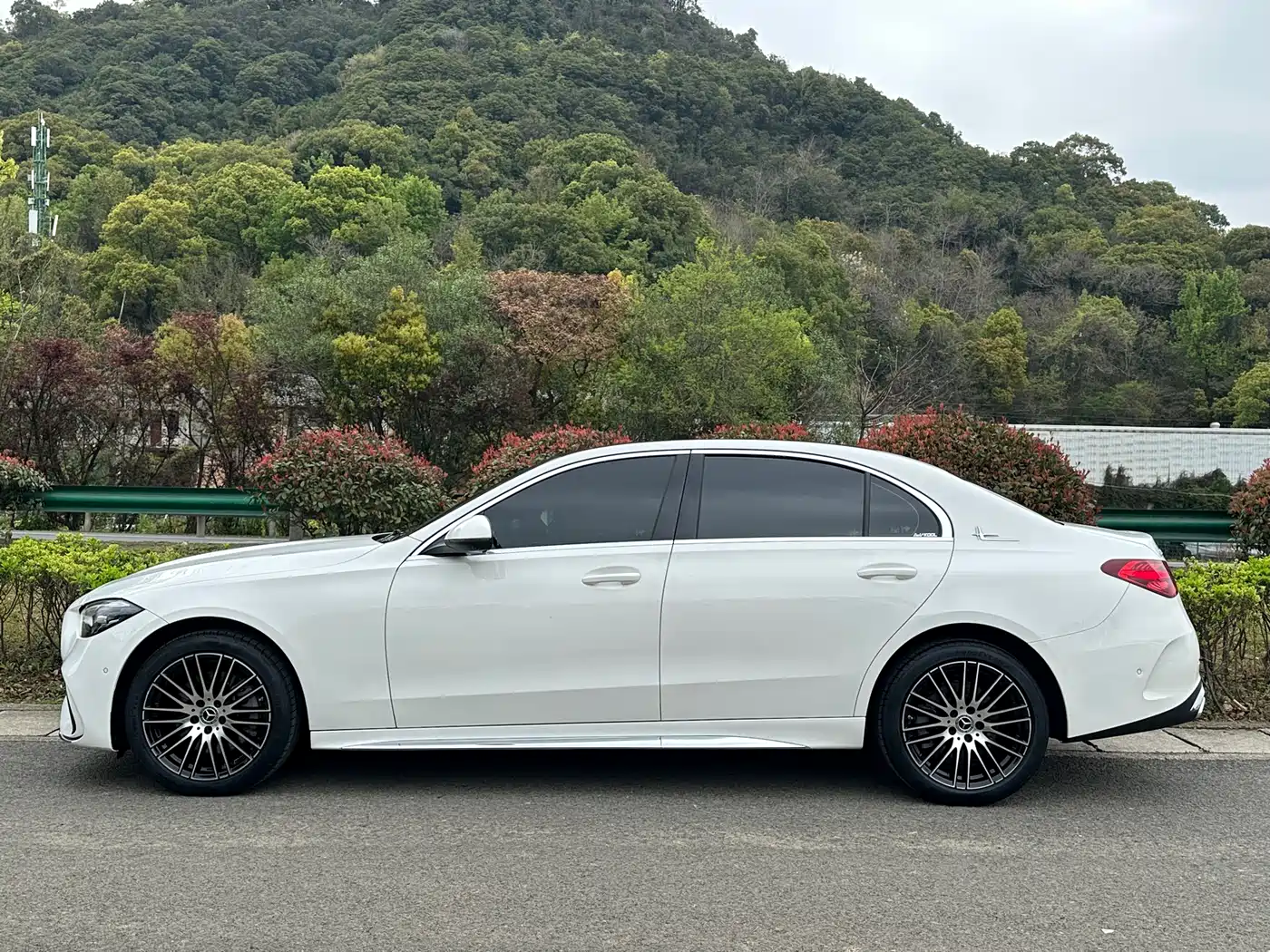 Mercedes-Benz C-Class 2025 Facelift C 260 L Sport Edition фото 3