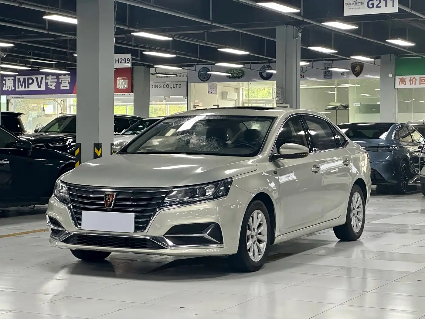 Roewe i6 New Energy 2018 2017 45T Hybrid Connected Smart Enjoyment Edition