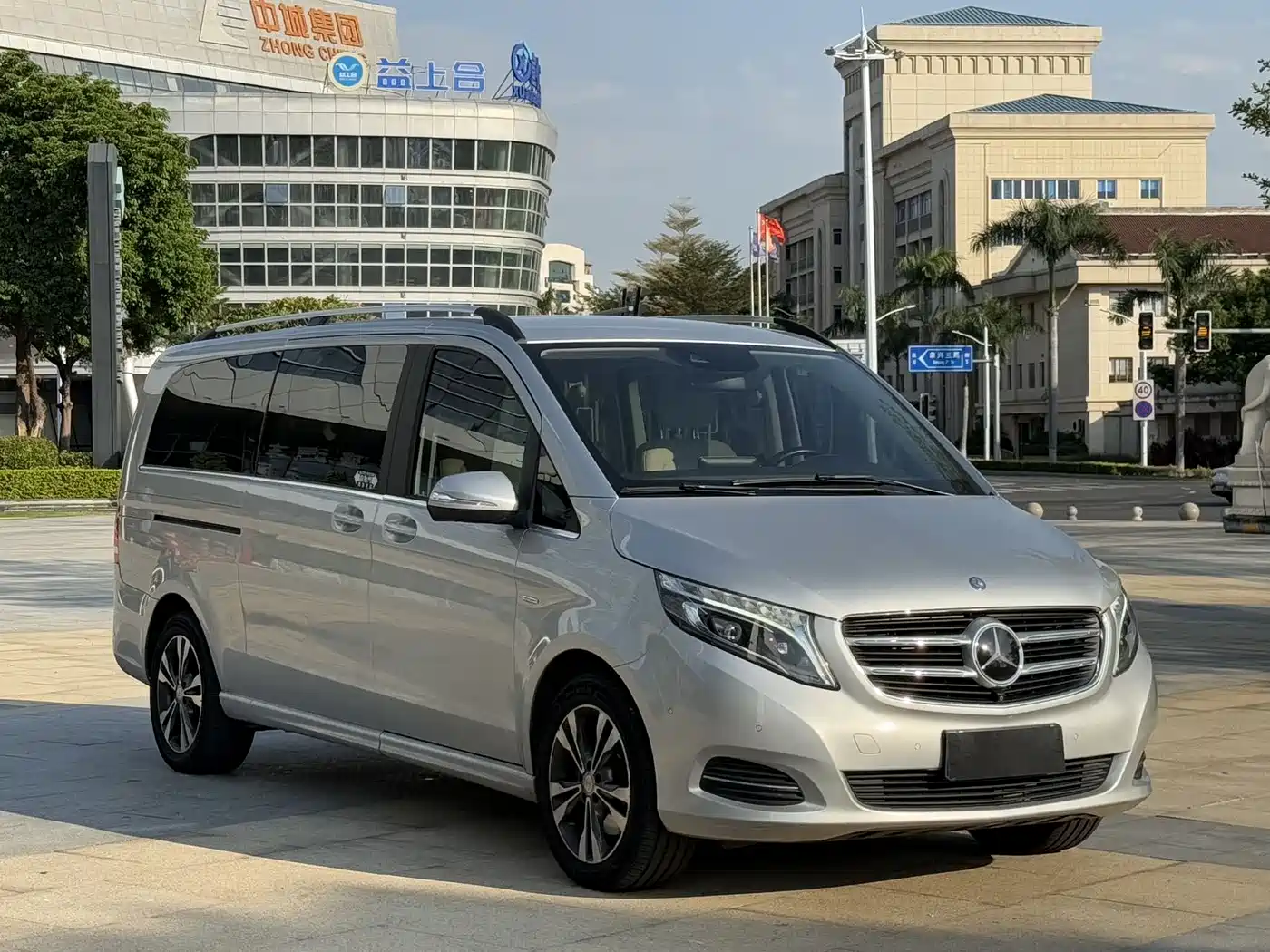 Mercedes-Benz V-Class 2017 2016 V 260 L Premium Long