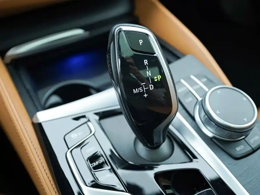 BMW 5 Series 2021 530Li xDrive M Sport Package фото 9
