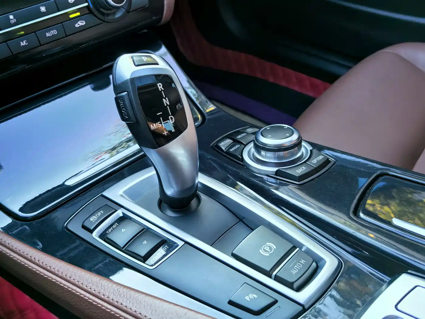 BMW 5 Series 2017 520Li Classic Edition фото 12