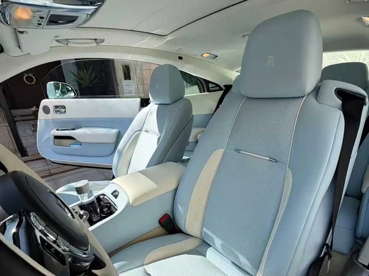 Rolls-Royce Wraith 2013 6.6T Standard фото 5