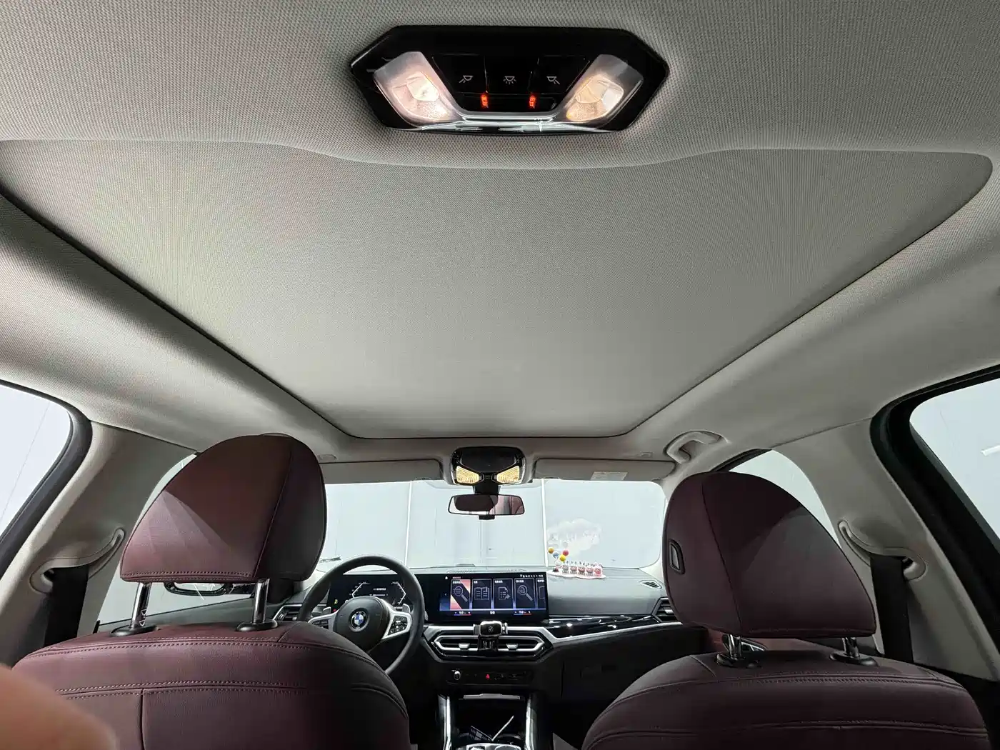 BMW 3 Series 2023 320Li M Sport Package фото 18