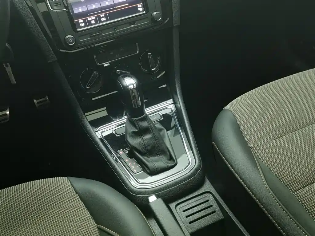 VOLKSWAGEN C TREK WEI COLLAR