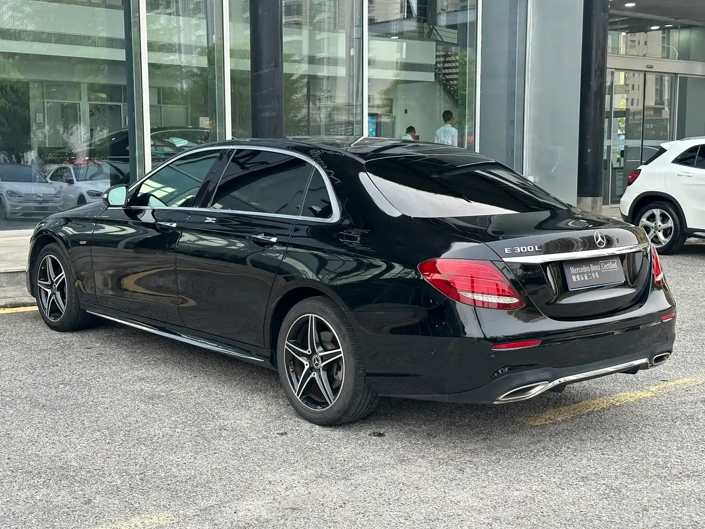 Mercedes-Benz E-Class 2020 Facelift E 300 L Sport Exclusive фото 7