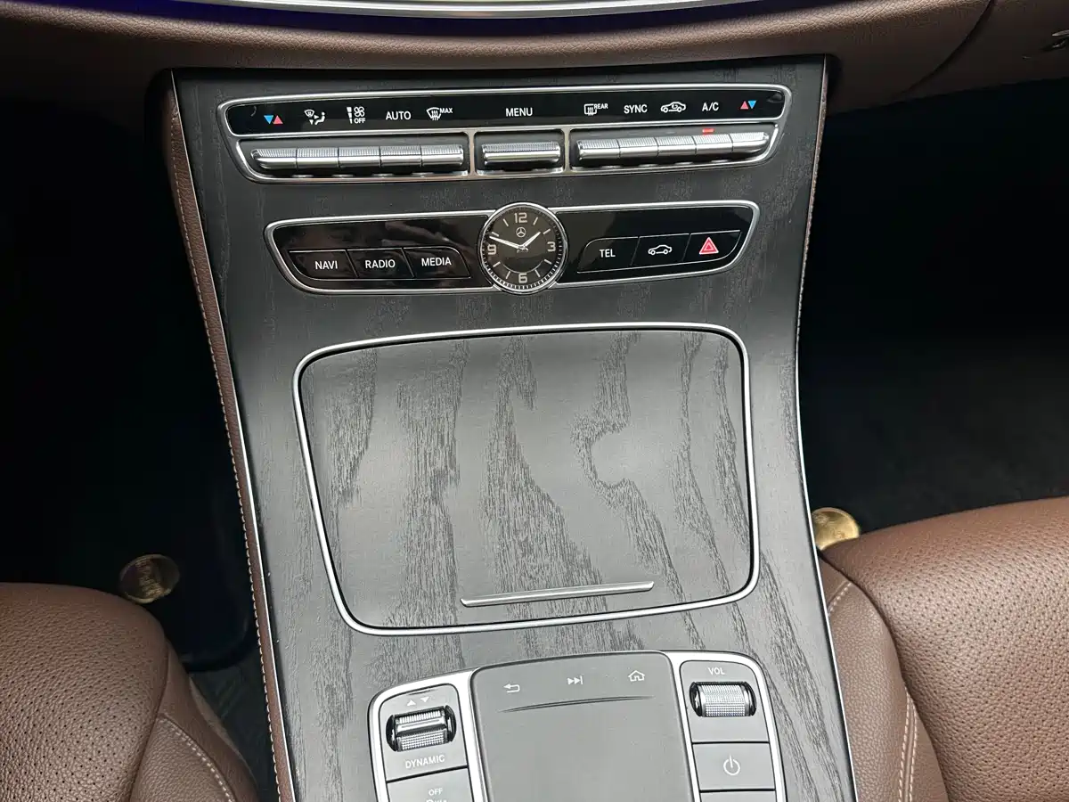 Mercedes-Benz E-Class 2020 Facelift E 300 L Sport Exclusive фото 22