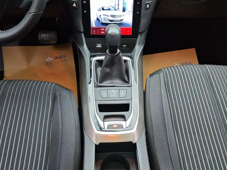 Peugeot 408 2018 Facelift 350THP Automatic Luxury фото 16