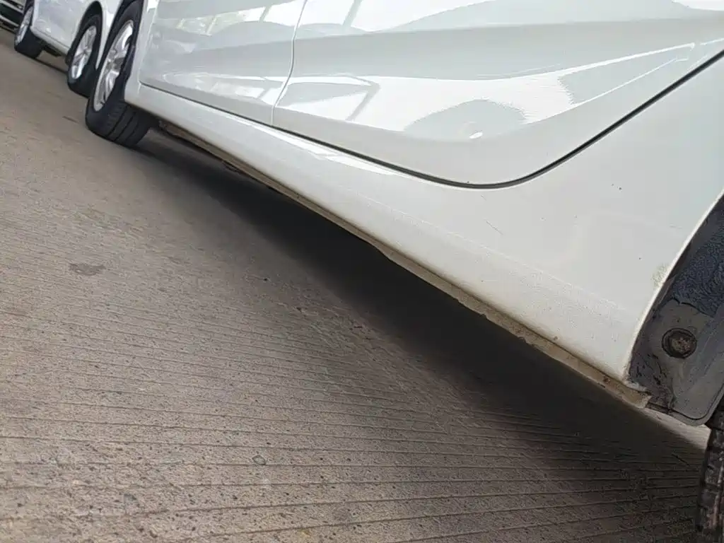 Hyundai Reina 2014 2014 Model 1.4L Automatic GLX