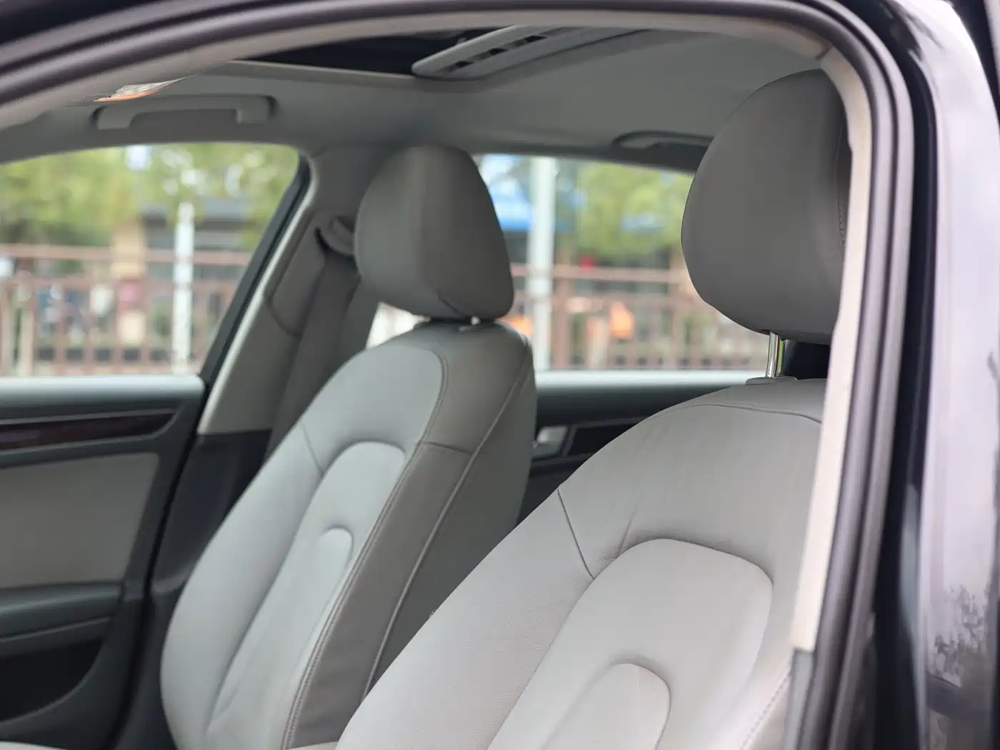 Фото 16 - Audi A4L