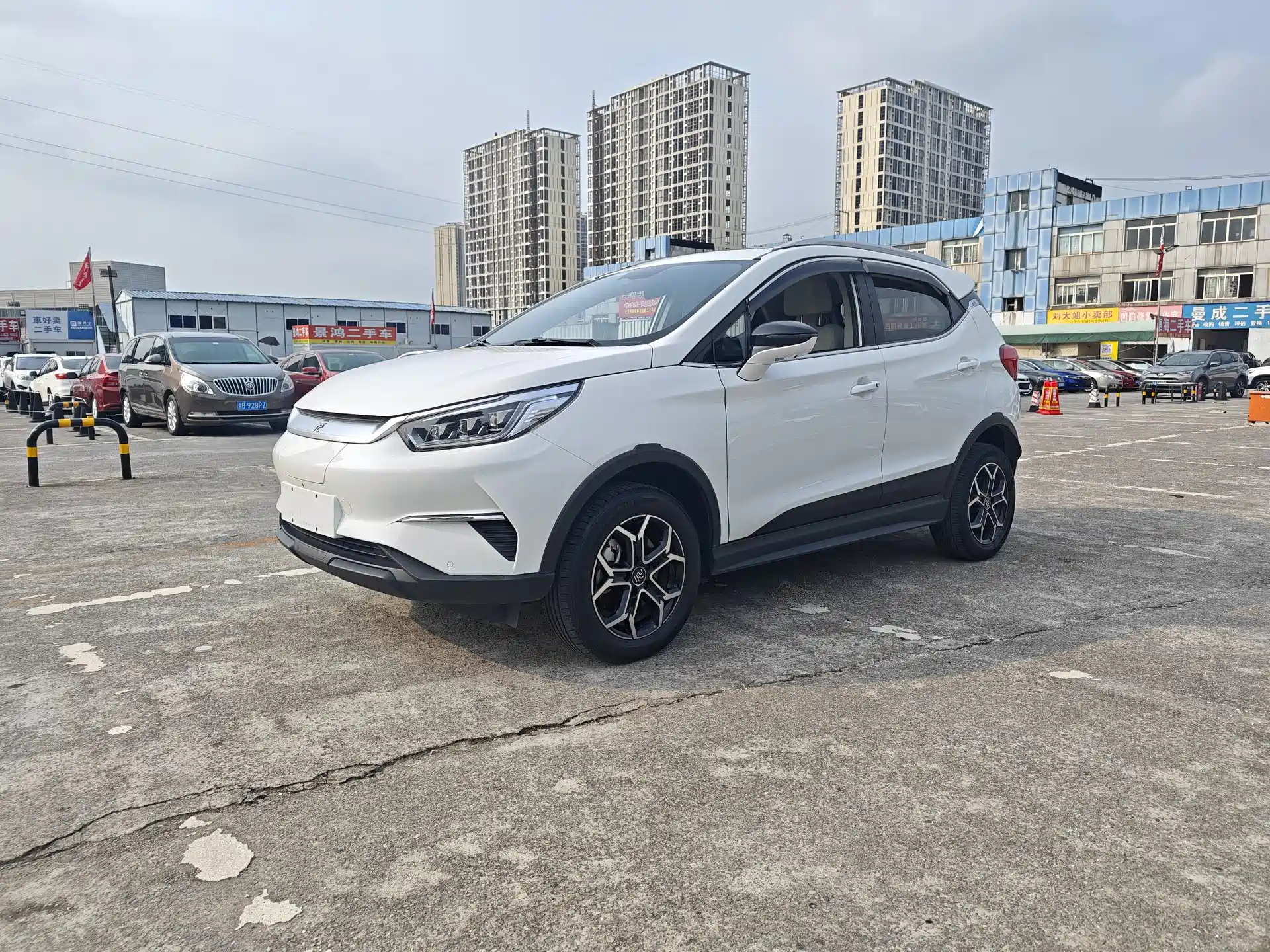 Фото 3 - BYD Yuan Pro