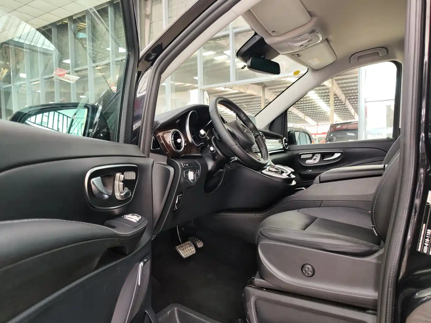 Mercedes-Benz V-Class 2018 V 260 Premium Edition China VI фото 4