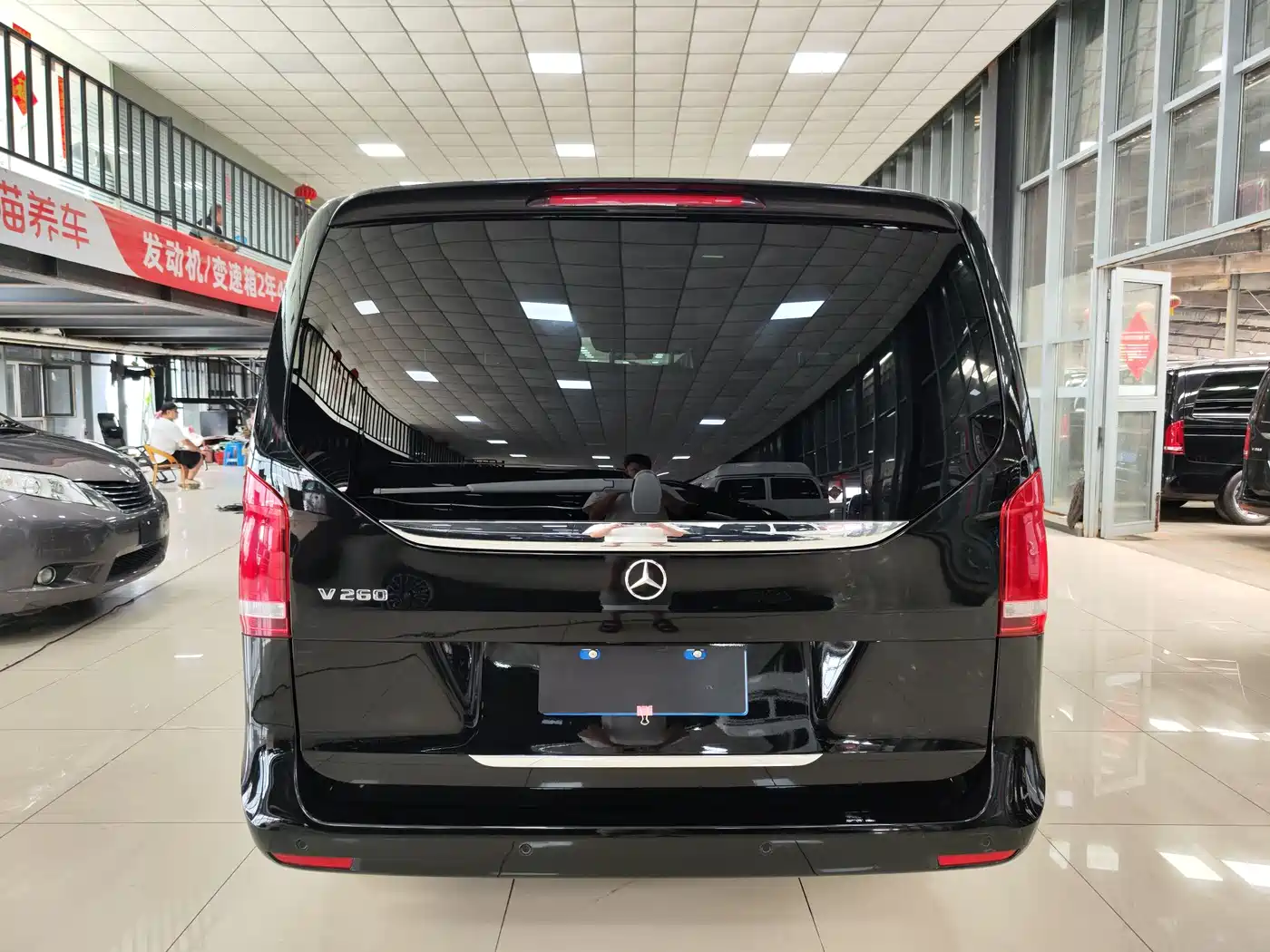 Mercedes-Benz V-Class 2018 V 260 Premium Edition China VI фото 27