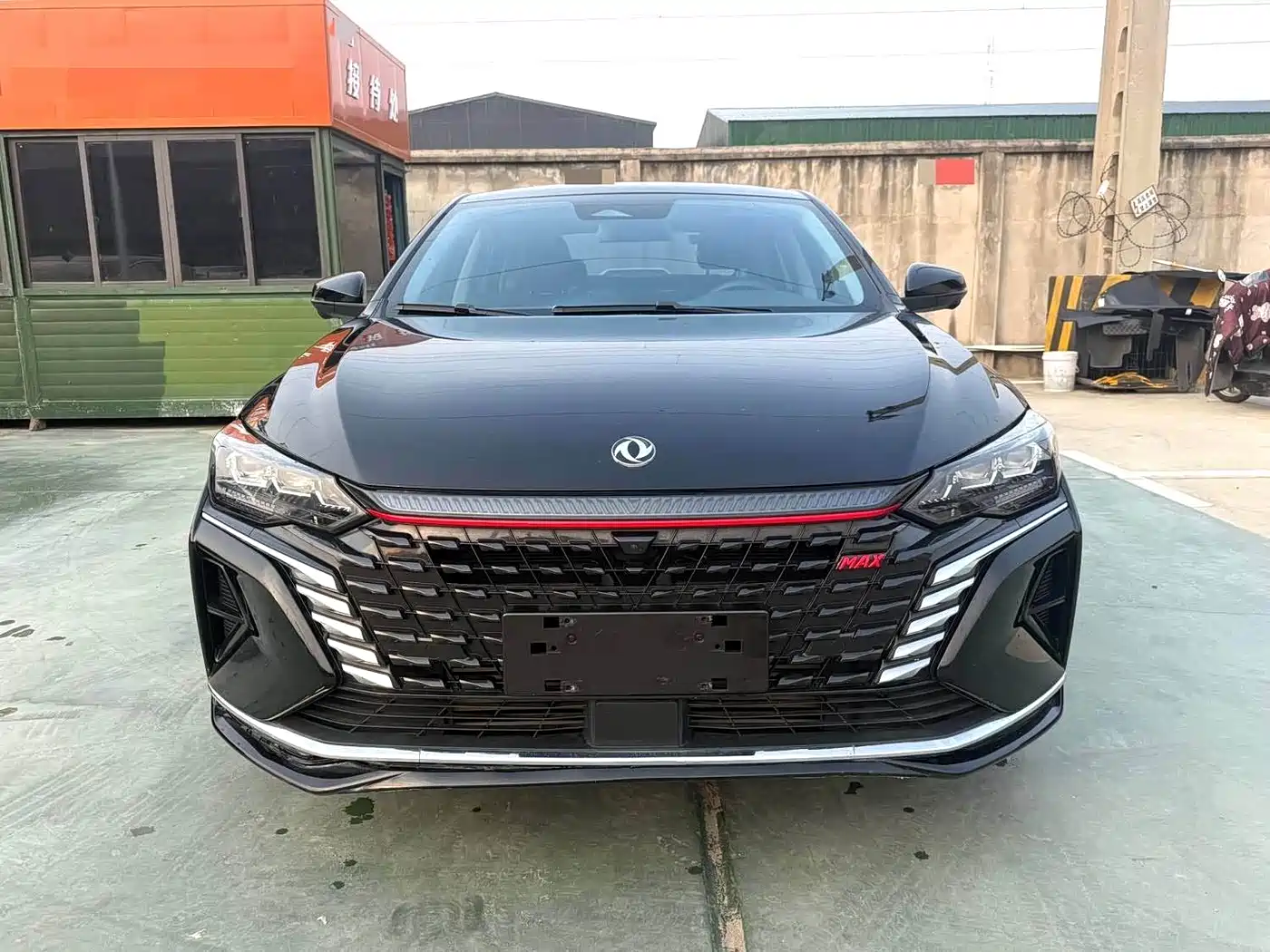 DONGFENG YI HYUN MAX