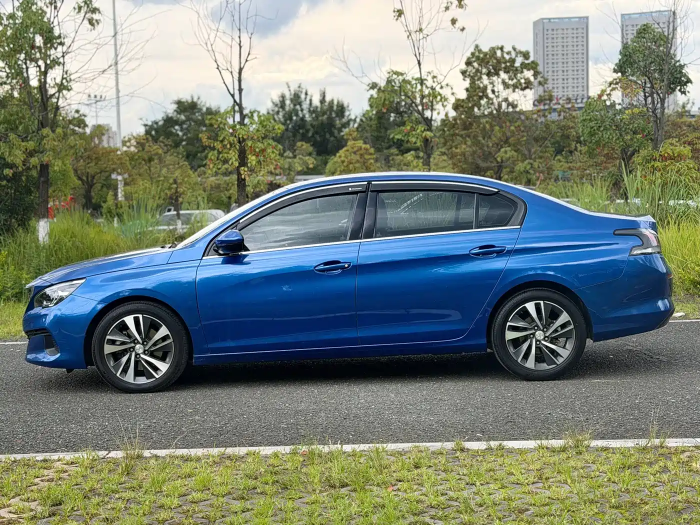 Peugeot 408 2021 2020 360THP 10th Anniversary Commemorative Edition