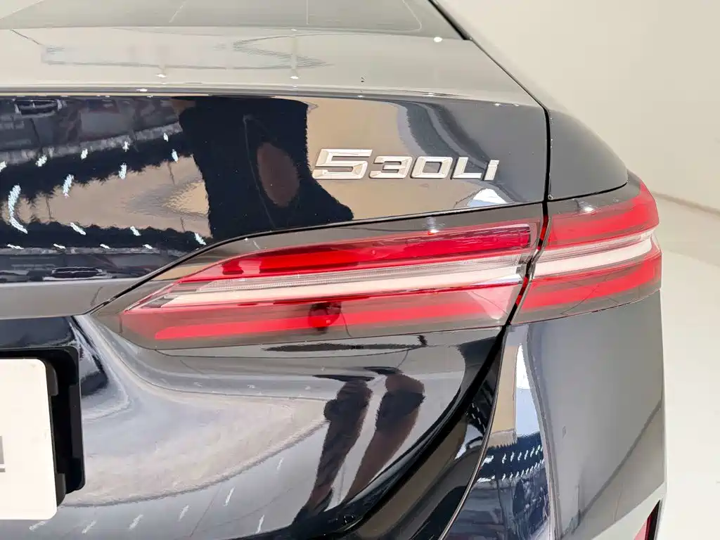 BMW 5 Series 2026 2026 530Li Exclusive M Sport Package