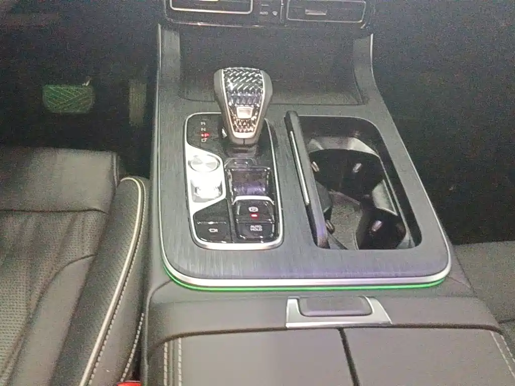 GAC Trumpchi Trumpchi GS8 2024 Navigator Series 2.0TGDI 2WD Luxury Smart Connect Edition фото 14
