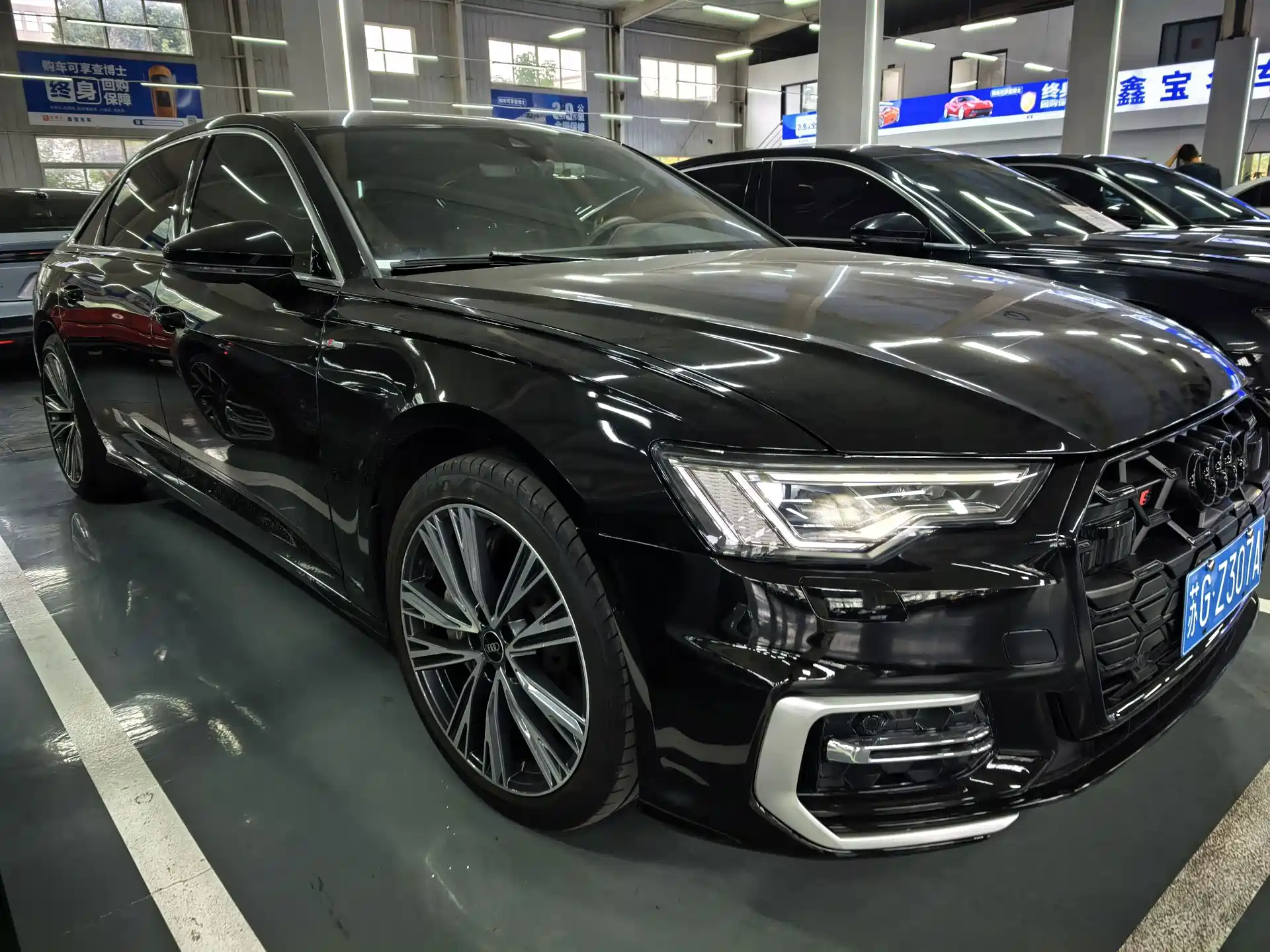 Фото 2 - Audi A6L