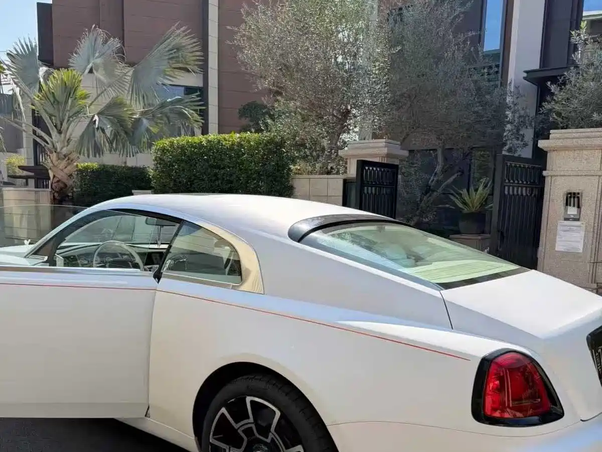 Rolls-Royce Wraith 2013 6.6T Standard фото 3