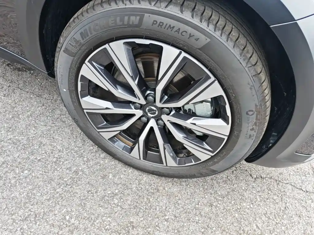 Photo 12 - Volvo V90