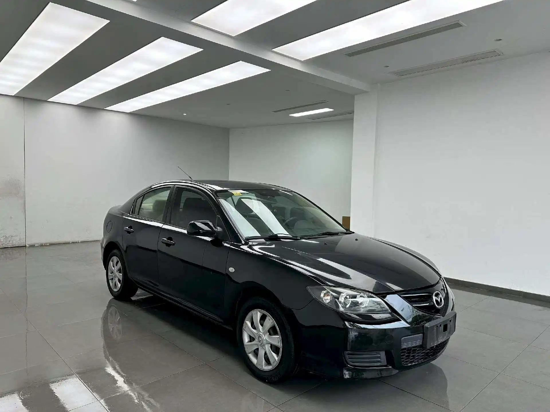 Фото 3 - Mazda 3