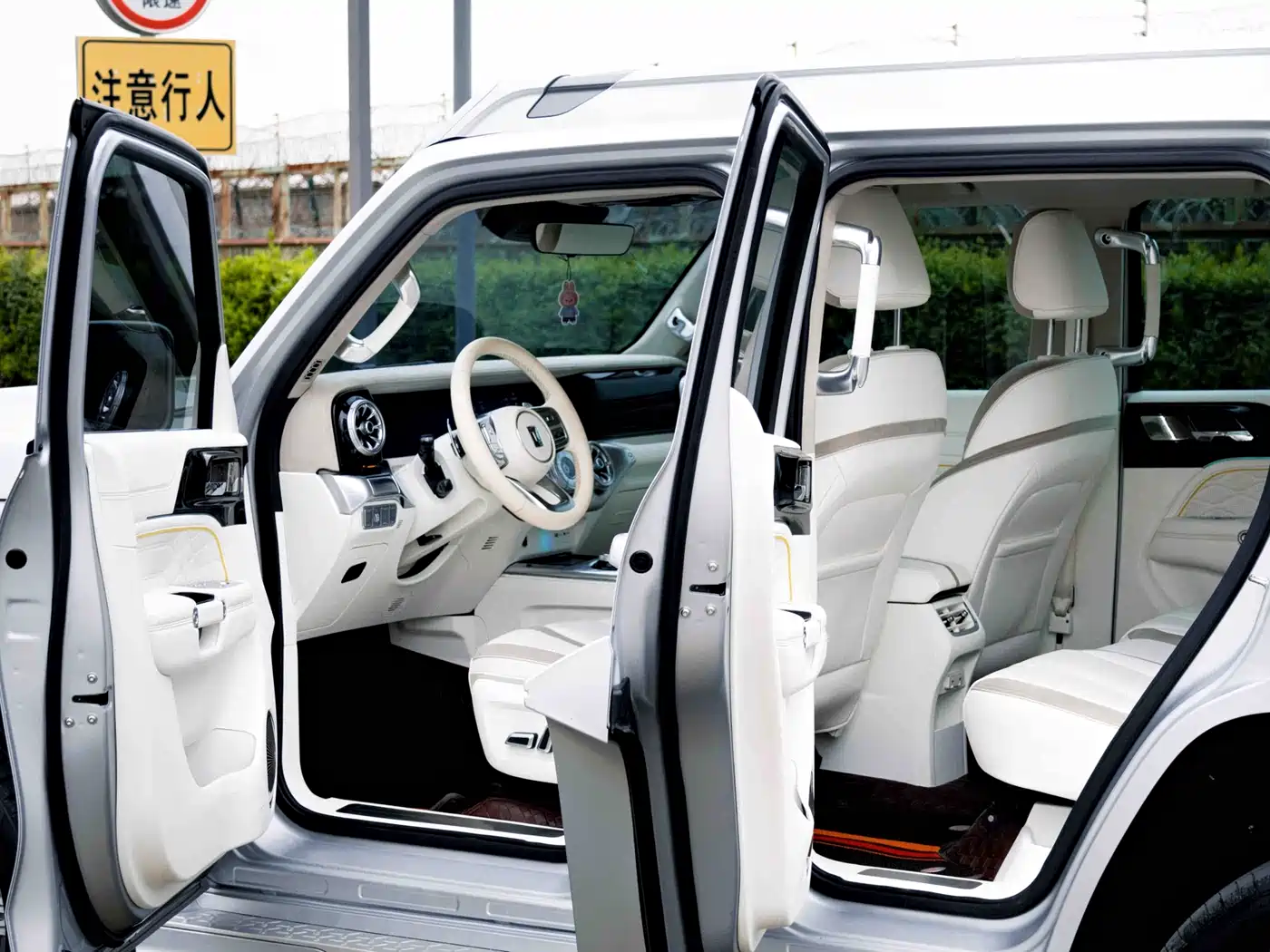 TANK CO CREATION TANK 300