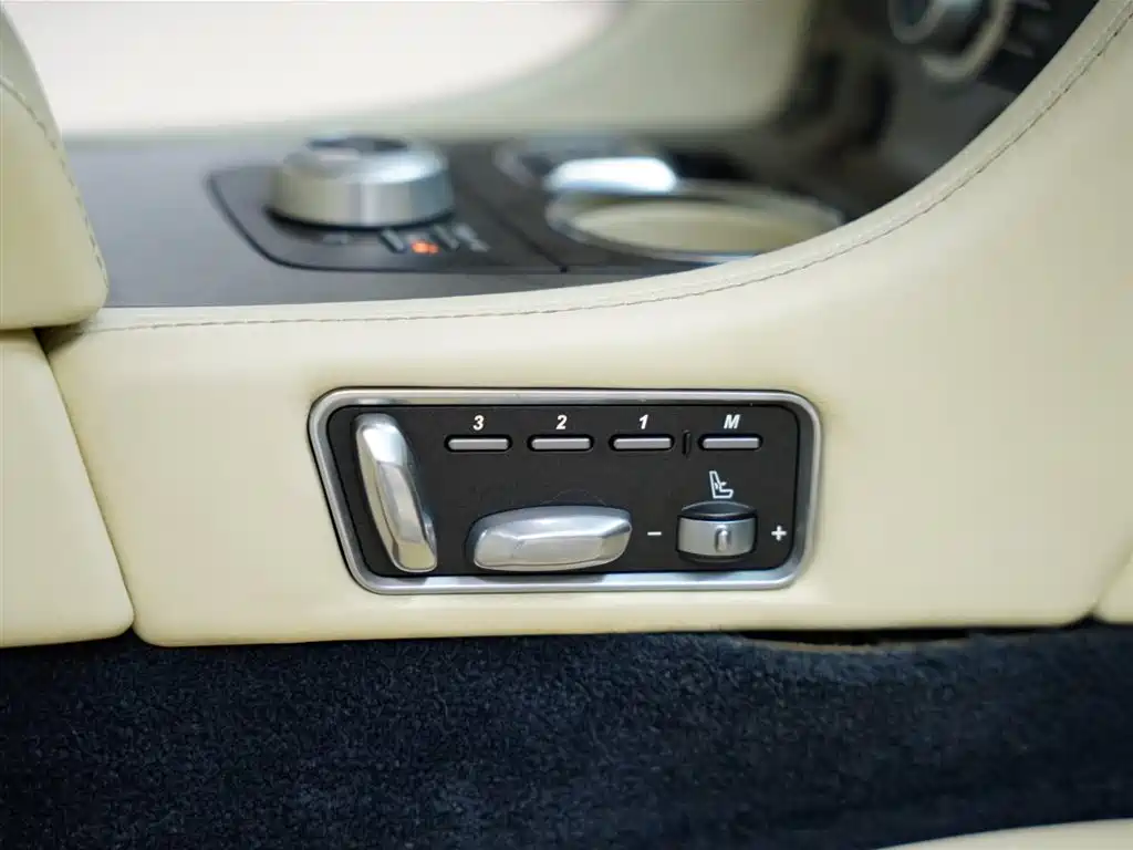 Aston Martin Rapide 2011 2010 6.0L