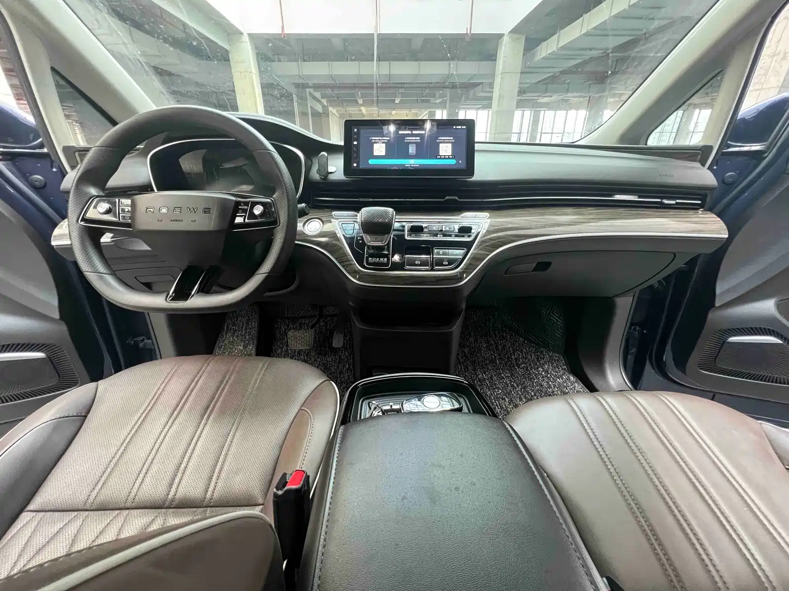 Photo 16 - Roewe iMAX8 EV