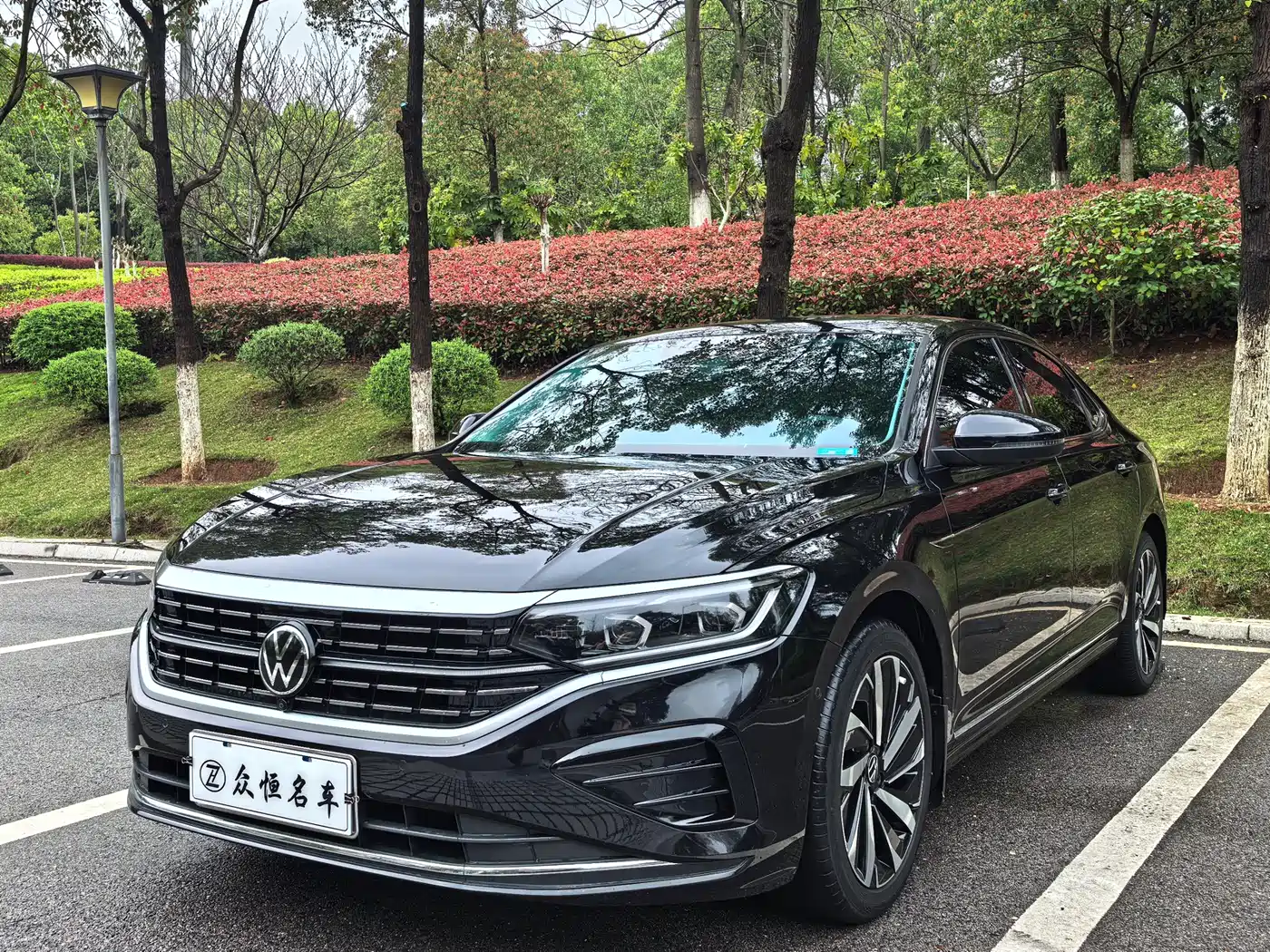 Volkswagen Passat 2023 330TSI Luxury Edition