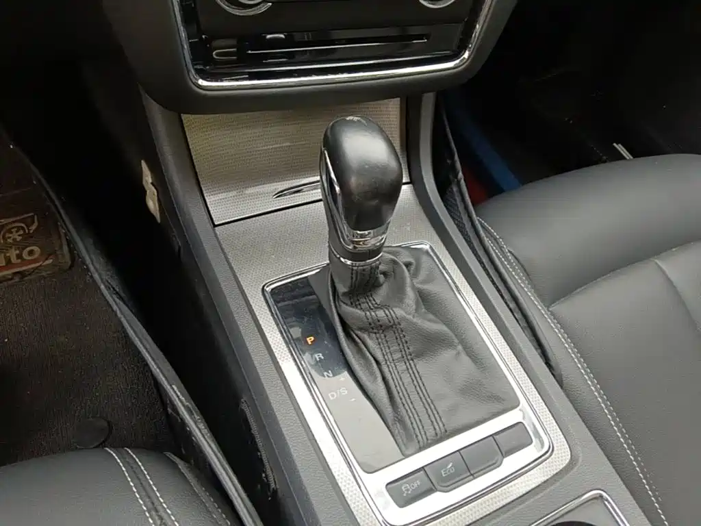 Roewe i6 2017 2017 20T Auto Flagship Edition