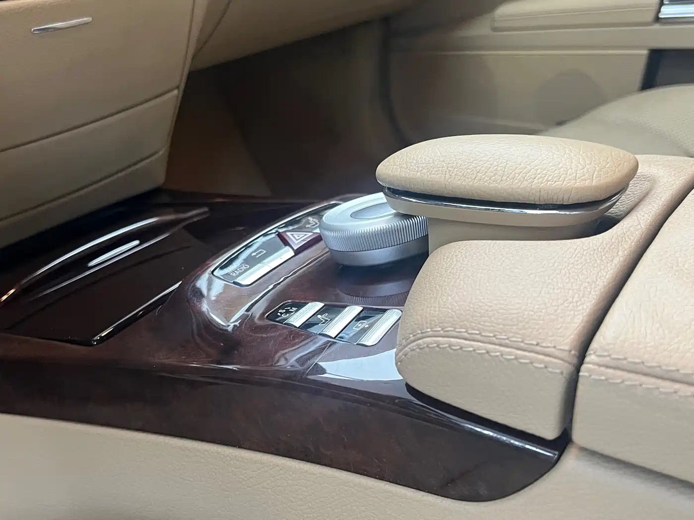 Mercedes-Benz S-Class 2010 Model S 400 L HYBRID фото 20