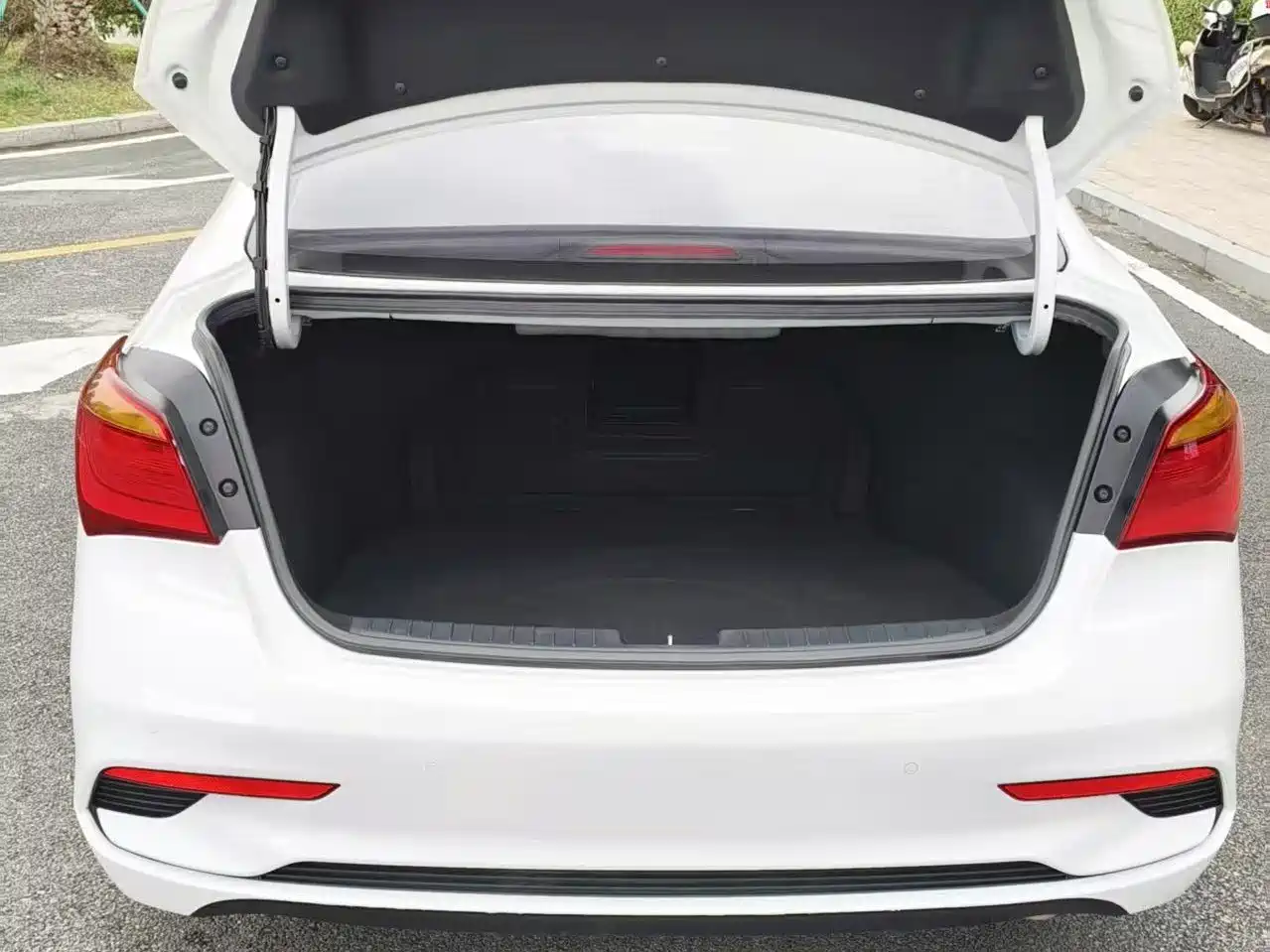 HYUNDAI NAME PICTURE