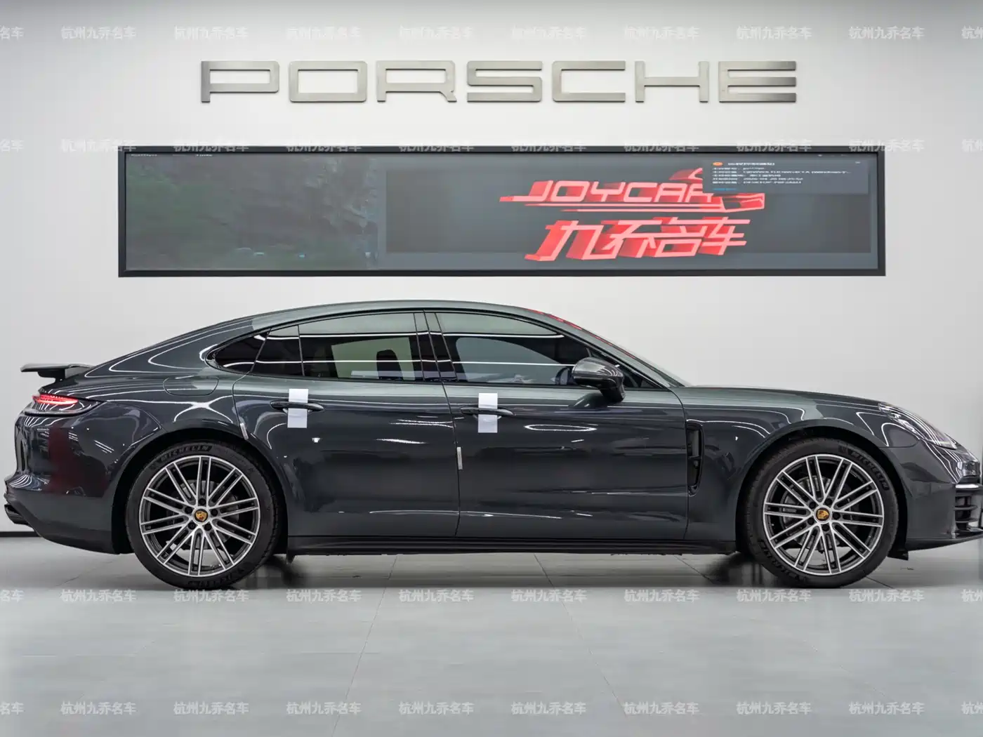 Porsche Panamera 2023 Facelift Panamera 2.9T Platinum Edition фото 4