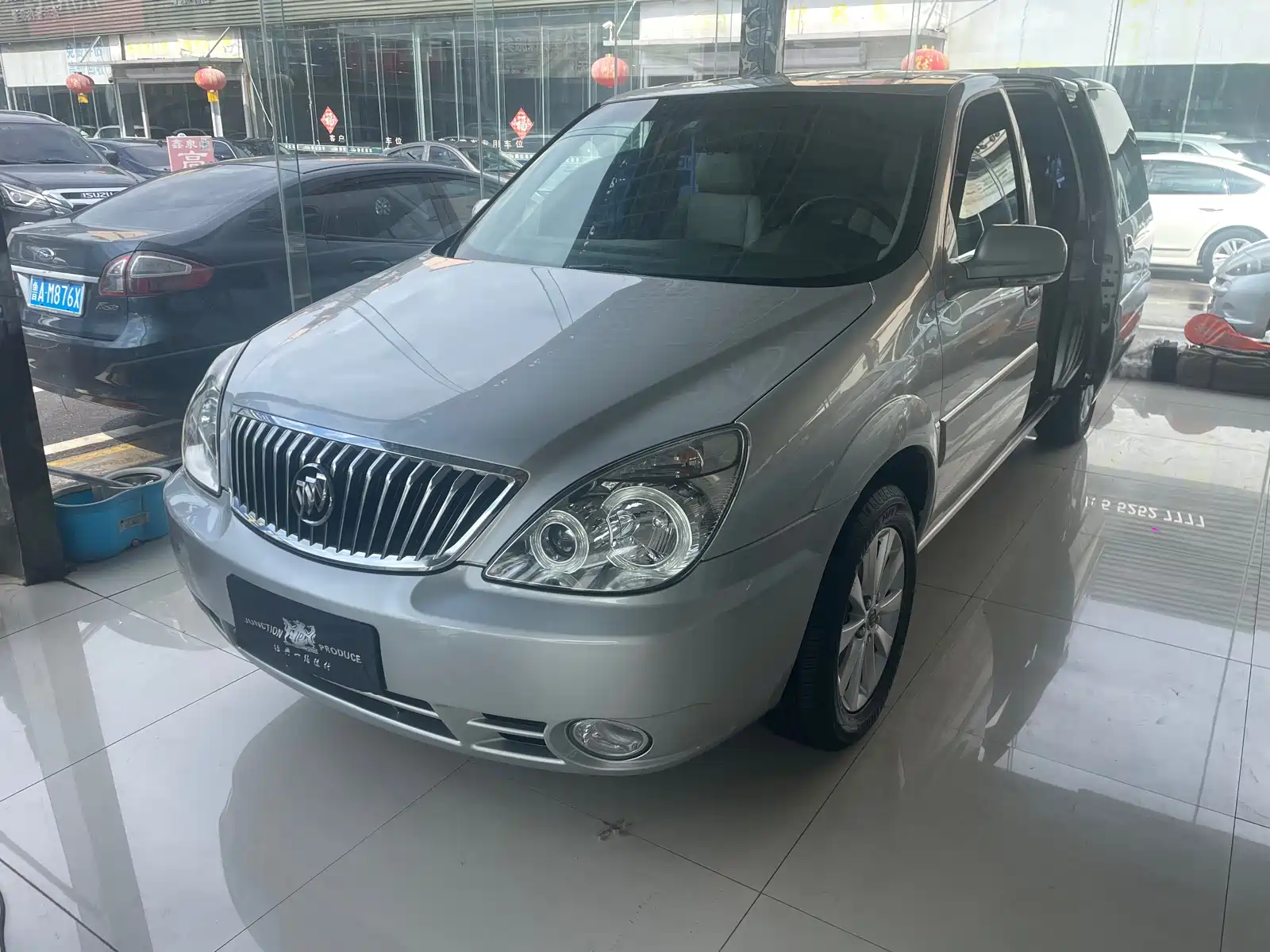 Фото 1 - Buick GL8