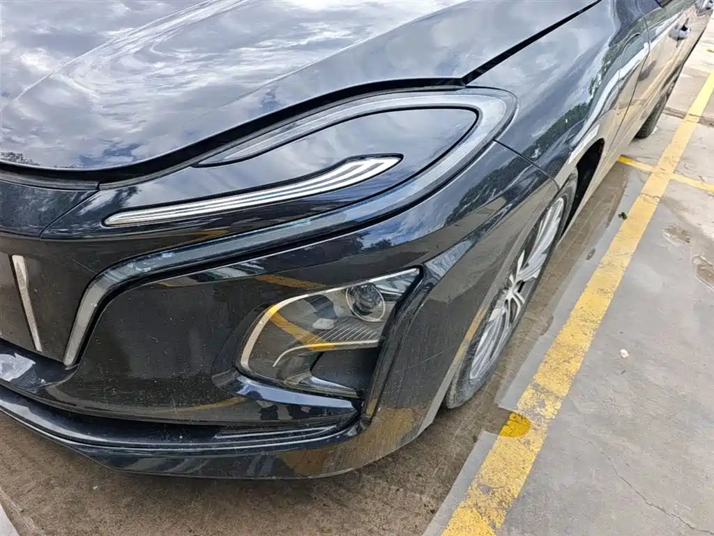 Hongqi E-QM5 2022 431km Charging Enjoyment Edition фото 24