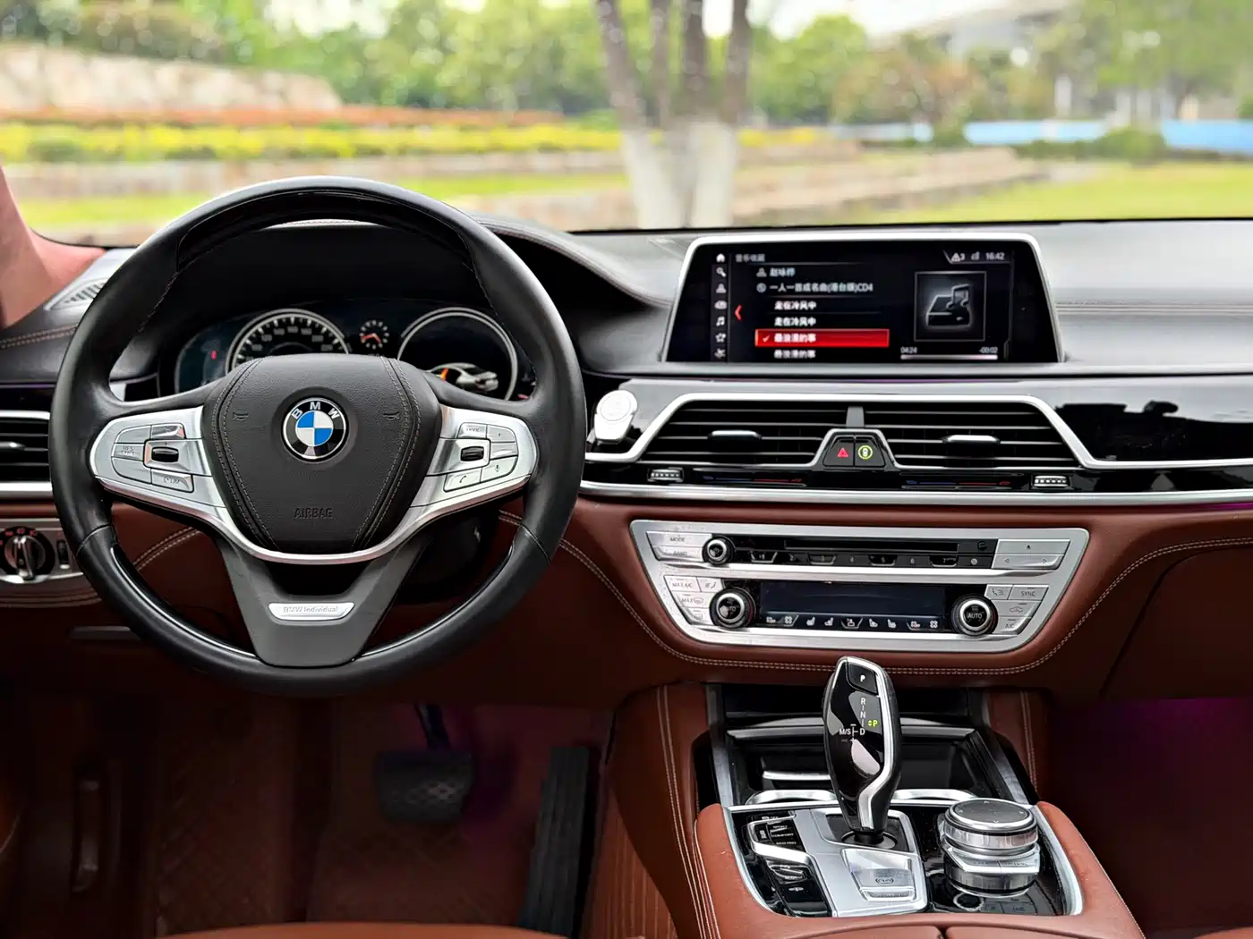 BMW 7 Series 2018 740Li xDrive Premium Type Excellence Package фото 8