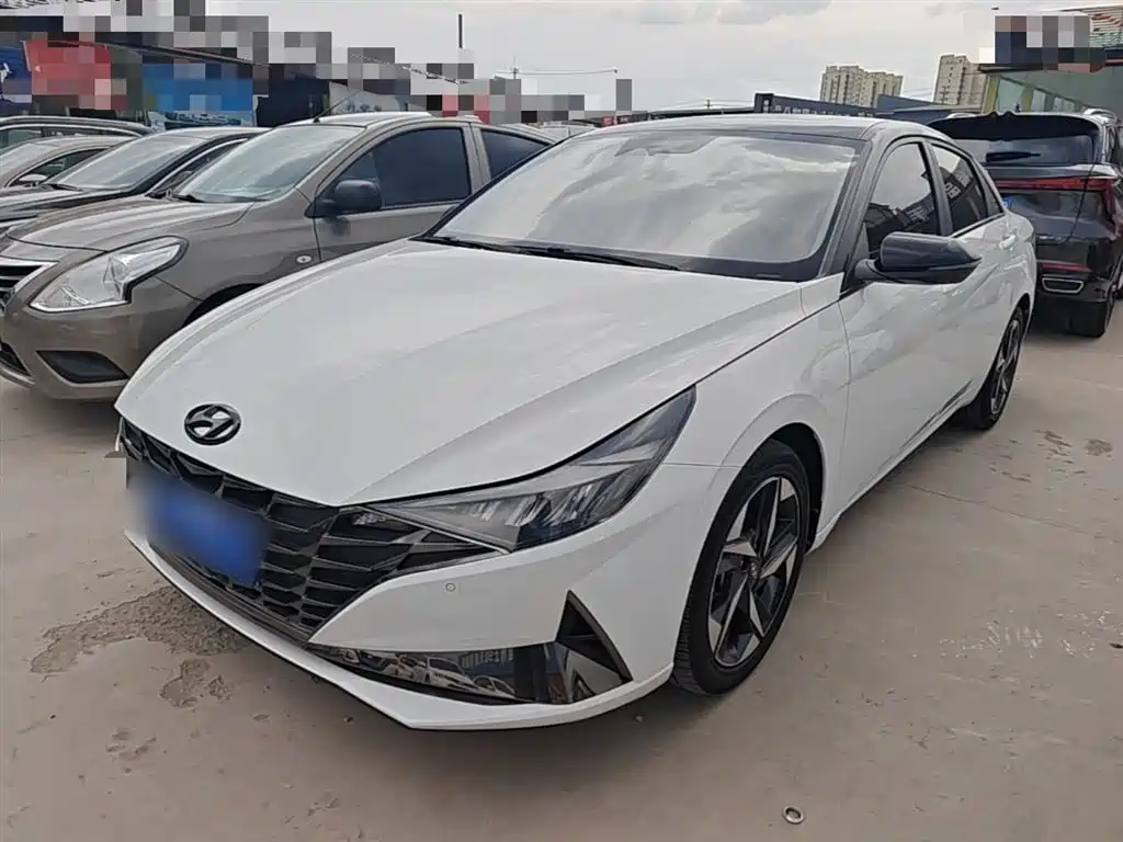 Hyundai Elantra 2021 1.5L CVT LUX Premium Edition